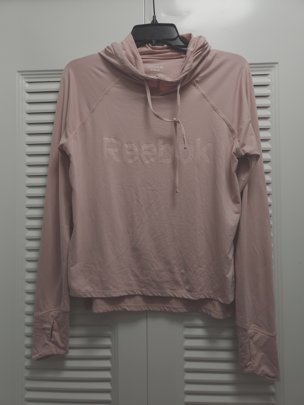 Reebok Women’s Small Pink Long Sleeve Athletic Top with Thumbholes – Activewear